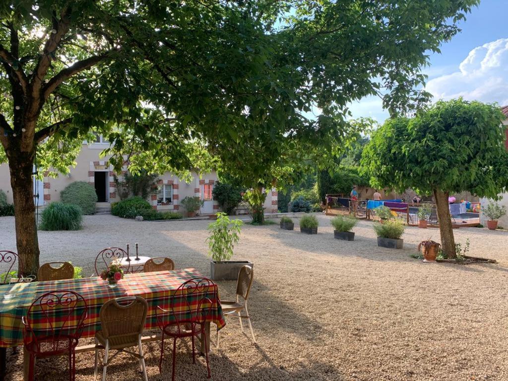 Chambres D'Hotes De La Pilatiere Persac Екстер'єр фото